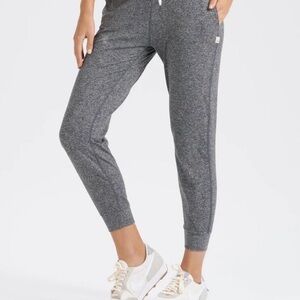 Vuori Heather Gray Women's Joggers
